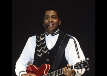 Murió a los 63 años Sheldon Reynolds, guitarrista de Earth, Wind and Fire